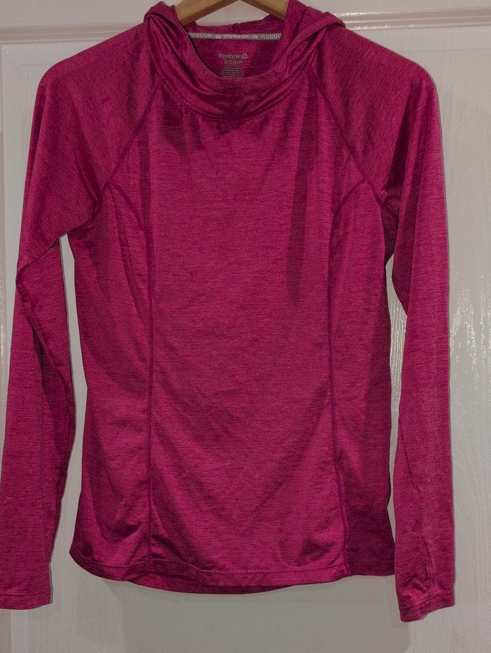 Reebok Women's Hot Pink Long-Sleeve Hooded Performance Top
